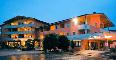 Hotel La Carica***