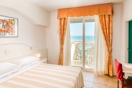 https://www.athleticstours.com/at/media/catalog/product/cache/da432fc9ee79dfca32e073c2235ab4d7/h/o/hotel_universal_athleticstours_14_.jpg