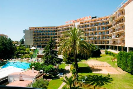 https://www.athleticstours.com/ch/media/catalog/product/cache/da432fc9ee79dfca32e073c2235ab4d7/h/o/hotel_samba_athleticstours_3_.jpg