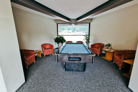 https://www.athleticstours.com/ch/media/catalog/product/cache/da432fc9ee79dfca32e073c2235ab4d7/k/a/kapfenberg_athleticstours_7_.jpg