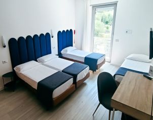 Hotel Everest Image four
