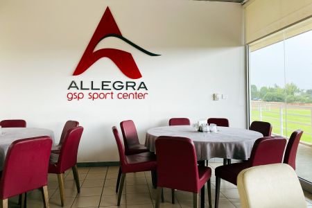 https://www.athleticstours.com/de/media/catalog/product/cache/da432fc9ee79dfca32e073c2235ab4d7/a/l/allegra_gsp_athleticstours_3_.jpg