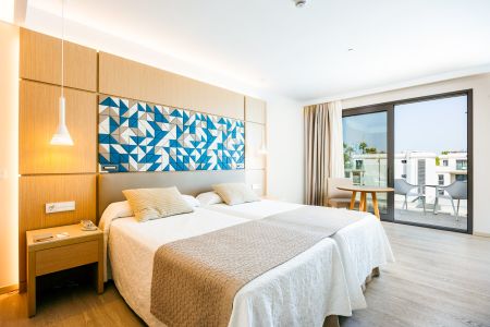 https://www.athleticstours.com/de/media/catalog/product/cache/da432fc9ee79dfca32e073c2235ab4d7/b/a/barrosa_park_hotel_athleticstours_5_.jpg