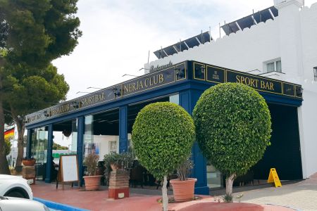 https://www.athleticstours.com/de/media/catalog/product/cache/da432fc9ee79dfca32e073c2235ab4d7/h/o/hotel_nerja_club_athleticstours_2_.jpg